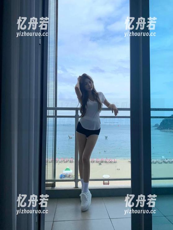 17 www.17网站是你的吃瓜好伙伴,让我们一起享受八卦的快乐时光!