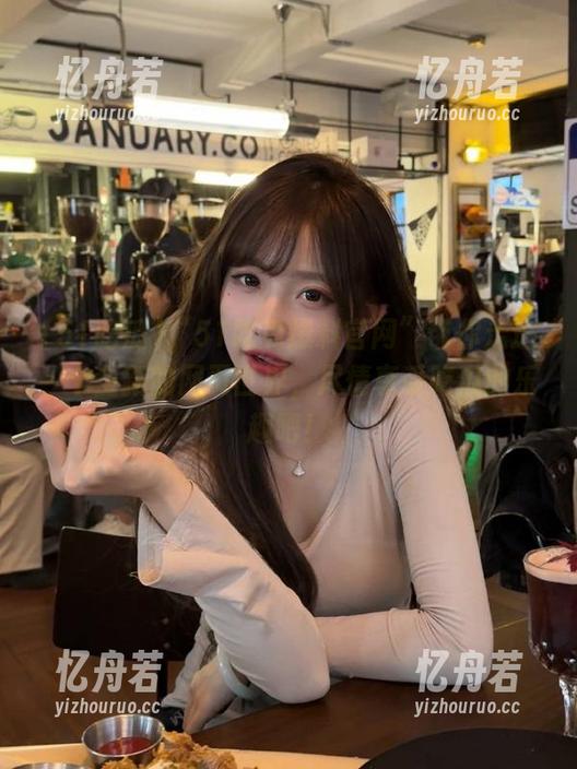 51吃瓜 “51吃瓜爆料官网”带你走进一个全新的网页世界,尽情享受吃瓜的乐趣吧!
