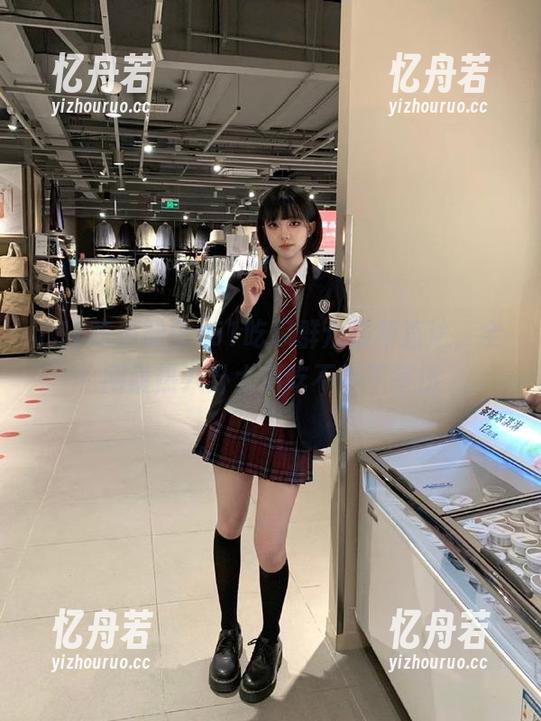 51吃瓜群众最新直达，全网最热八卦大瓜吃不停不落伍
