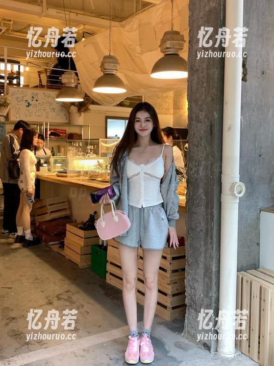 91吃瓜中心 快速下载“91吃瓜中心”app,成为最懂吃瓜的人