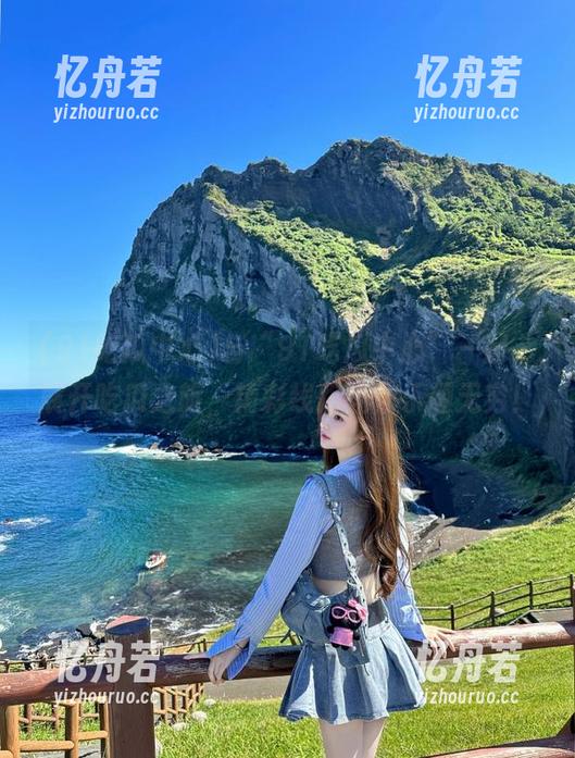 91吃瓜中心 与“91吃瓜中心”一起,展开吃瓜之旅,精彩线路让你乐趣无穷!