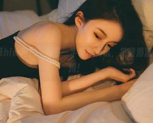 选择hlw网站，观看一手吃瓜资讯，把握潮流与生活的脉搏！