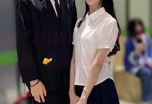 在“zztt21”上,更新频繁,助你永不迷路,轻松获取热门吃瓜信息!