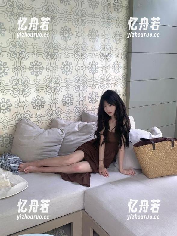 吃瓜91 网页上不可错过的吃瓜91大神,八卦内容让你眼前一亮!