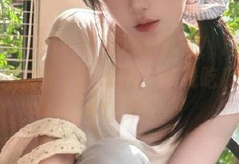安卓用户看过来!17吃瓜不打烊提供最新八卦爆料,在线吃瓜十分钟不打烊。