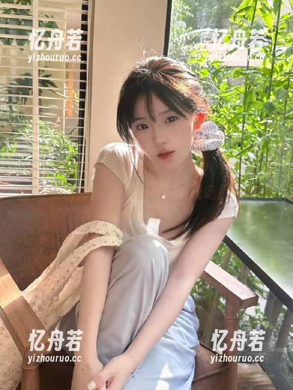 吃瓜不打烊 安卓用户看过来!17吃瓜不打烊提供最新八卦爆料,在线吃瓜十分钟不打烊。