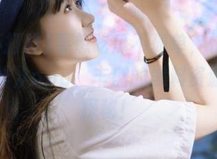 要想吃瓜不孤单，快来《黑料不打样》app，丰盛的黑料资源等你来探秘！