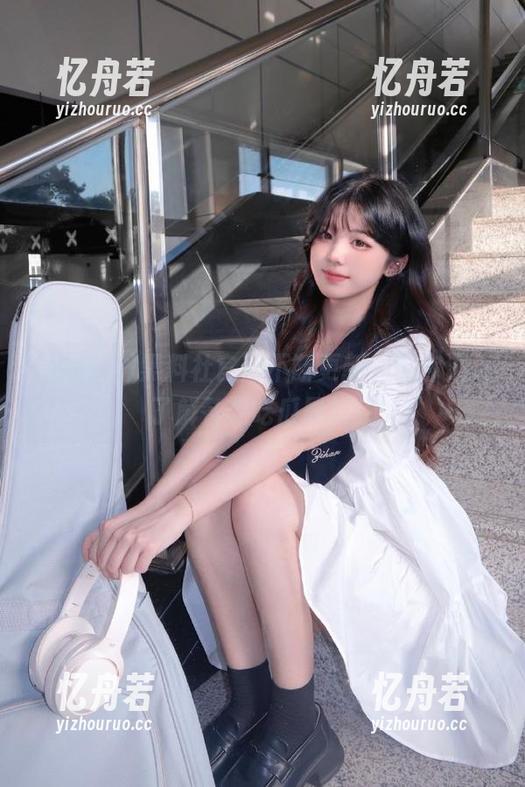 黑料社 黑料社官网不断更新,带你深入了解各类吃瓜黑料!