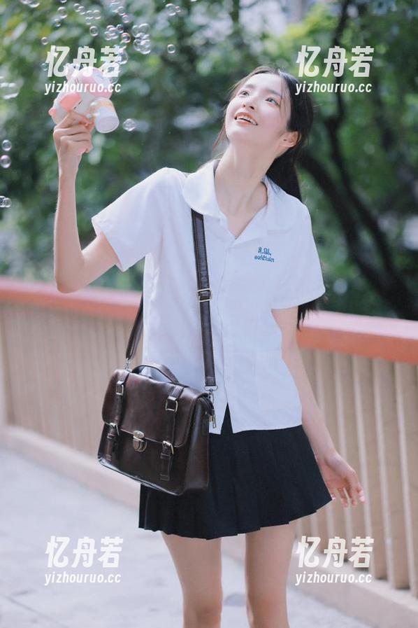 首页特辑：黑料网址揭开令人捧腹的娱乐圈秘密！